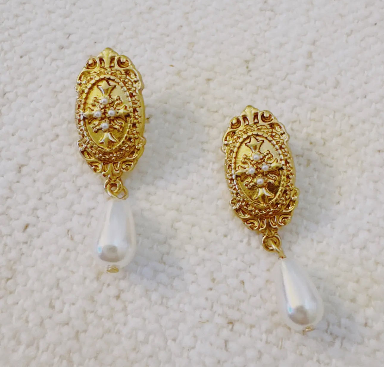 Vintage Cross Pearl Drop Earrings - Elegant Teardrop Accents